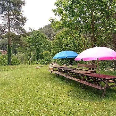 Vakantiehuis Rural Salut - Cal Peguera, Casa De Cuento En Medio Del Bosque